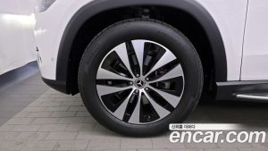 Mercedes-Benz GLE-Class GLE300d 4MATIC 2025 года из Южной Кореи