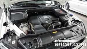 Mercedes-Benz GLE-Class GLE300d 4MATIC 2025 года из Южной Кореи