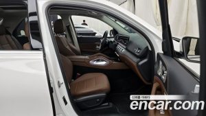 Mercedes-Benz GLE-Class GLE300d 4MATIC 2025 года из Южной Кореи