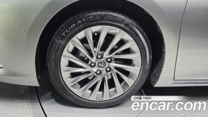 Lexus ES Executive 2026 года из Южной Кореи