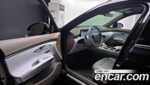 Genesis GV70 2.5T Бензин 2WD 2025 года из Южной Кореи