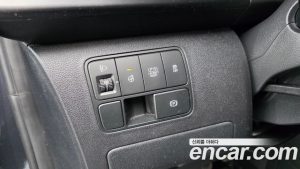 Hyundai Staria HEV 1.6 Wagon 5 2025 года из Южной Кореи