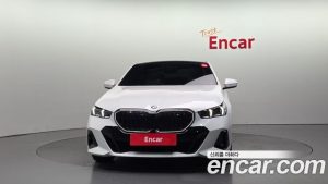 BMW 5-Series 520i M Sport 2024 года из Южной Кореи
