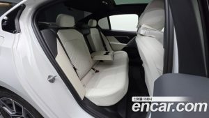 BMW 5-Series 520i M Sport 2024 года из Южной Кореи