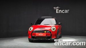 Mini Cooper 5Door CLASSIC 2024 года из Южной Кореи