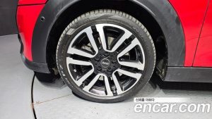 Mini Cooper 5Door CLASSIC 2024 года из Южной Кореи