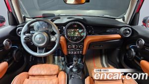 Mini Cooper 5Door CLASSIC 2024 года из Южной Кореи