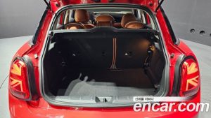 Mini Cooper 5Door CLASSIC 2024 года из Южной Кореи