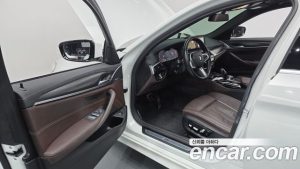 BMW 5-Series 523d M Sport 2023 года из Южной Кореи