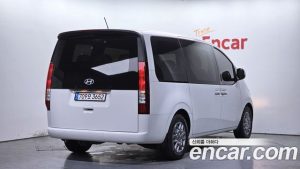 Hyundai Staria L3.5 Tourer 11-Seater 2025 года из Южной Кореи