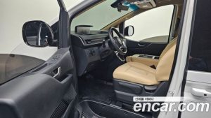 Hyundai Staria L3.5 Tourer 11-Seater 2025 года из Южной Кореи