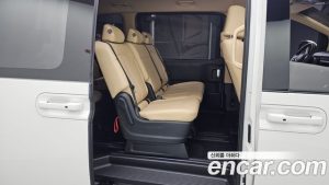 Hyundai Staria L3.5 Tourer 11-Seater 2025 года из Южной Кореи