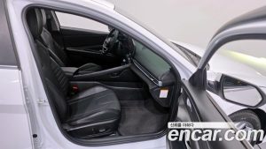 Hyundai AVANTE Inspiration 2024 года из Южной Кореи
