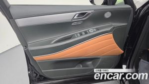 Genesis GV80 2.5T Бензин AWD 2024 года из Южной Кореи