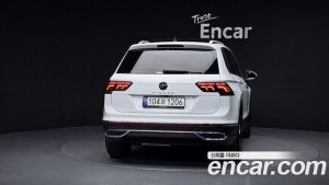 Volkswagen Tiguan 2.0 TDI Prestige 2023 года из Южной Кореи
