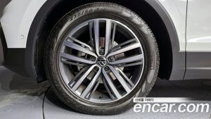 Volkswagen Tiguan 2.0 TDI Prestige 2023 года из Южной Кореи