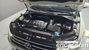Volkswagen Tiguan 2.0 TDI Prestige 2023 года из Южной Кореи