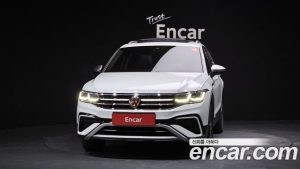 Volkswagen Tiguan 2.0 TSI Prestige 2023 года из Южной Кореи