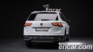 Volkswagen Tiguan 2.0 TSI Prestige 2023 года из Южной Кореи