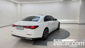 Mercedes-Benz E-Class E300 4MATIC Exclusive 2025 года из Южной Кореи