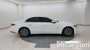 Mercedes-Benz E-Class E300 4MATIC Exclusive 2025 года из Южной Кореи