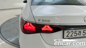 Mercedes-Benz E-Class E300 4MATIC Exclusive 2025 года из Южной Кореи
