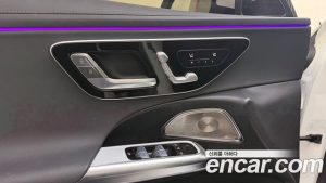 Mercedes-Benz E-Class E300 4MATIC Exclusive 2025 года из Южной Кореи