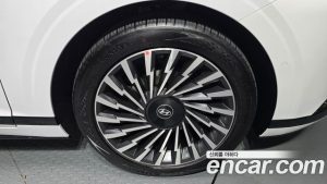 Hyundai Grandeur Calligraphy 2024 года из Южной Кореи