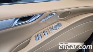 Genesis G80 Бензин 2.5 Turbo AWD 2025 года из Южной Кореи