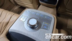 Genesis G80 Бензин 2.5 Turbo AWD 2025 года из Южной Кореи