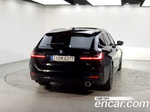 BMW 3-Series 320i Touring 2023 года из Южной Кореи