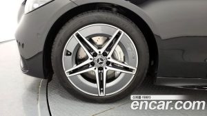 Mercedes-Benz C-Class C200 AMG Line 2025 года из Южной Кореи