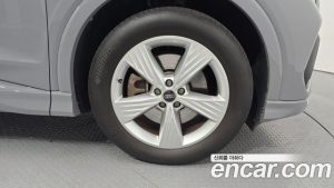 Audi Q4 e-tron 40 2023 года из Южной Кореи