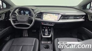 Audi Q4 e-tron 40 2023 года из Южной Кореи