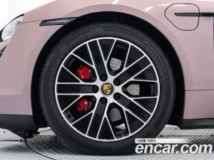 Porsche Taycan 4S 2024 года из Южной Кореи