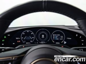 Porsche Taycan 4S 2024 года из Южной Кореи