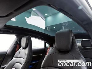 Porsche Taycan 4S 2024 года из Южной Кореи