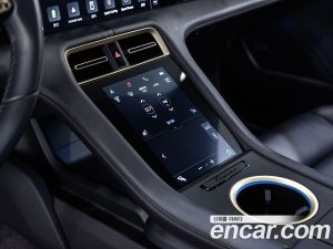 Porsche Taycan 4S 2024 года из Южной Кореи