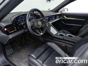 Porsche Taycan 4S 2024 года из Южной Кореи