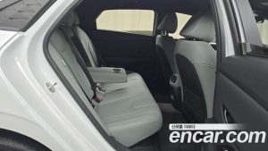 Hyundai AVANTE Modern 2024 года из Южной Кореи