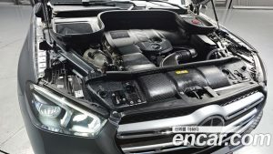 Mercedes-Benz GLE-Class GLE300d 4MATIC 2023 года из Южной Кореи
