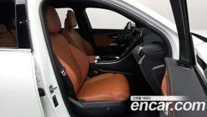 Mercedes-Benz GLC-Class GLC300 4MATIC Avantgarde 2025 года из Южной Кореи