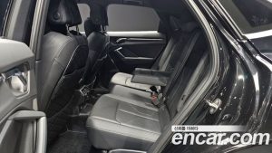 Audi Q3 35 TDI 4WD Premium Sportback 2023 года из Южной Кореи