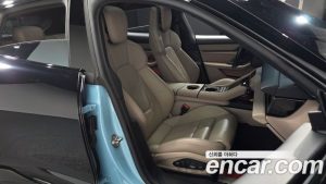 Porsche Taycan 4S CROSS TURISMO 2022 года из Южной Кореи