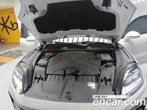Porsche Cayenne 3.0 Coupe 2024 года из Южной Кореи