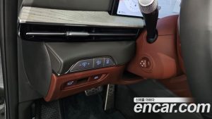 Genesis GV80 2.5T Бензин 2WD 2024 года из Южной Кореи
