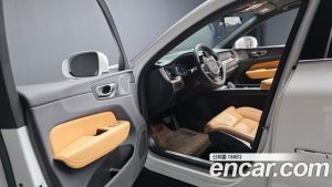 Volvo XC60 B6 ULTIMATE Bright 2024 года из Южной Кореи