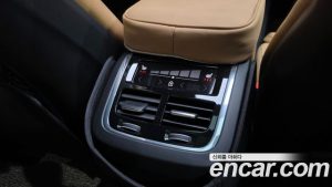 Volvo XC60 B6 ULTIMATE Bright 2024 года из Южной Кореи