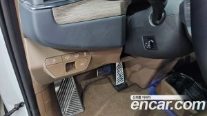 Kia EV9 Long Range 4WD 2024 года из Южной Кореи