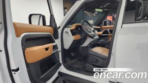 Land Rover Defender 110 P300 X- SE 2024 года из Южной Кореи